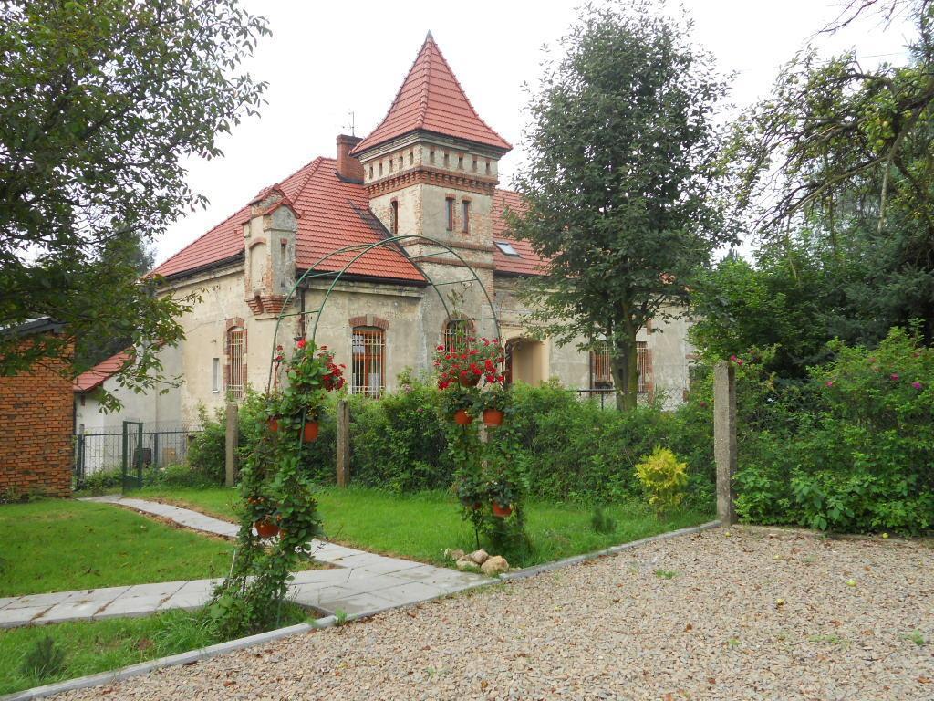 Vila Dwor W Boleniu Exteriér fotografie